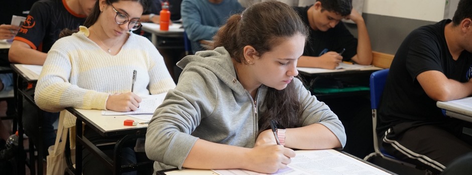 Estudantes mineiros têm até esta sexta-feira (5/6) para se inscrever no Enem 2026