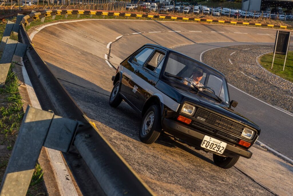 001_Fiat1471976.jpg